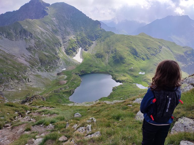 Read more about the article Cu munții la picioare în culmile Făgărașului