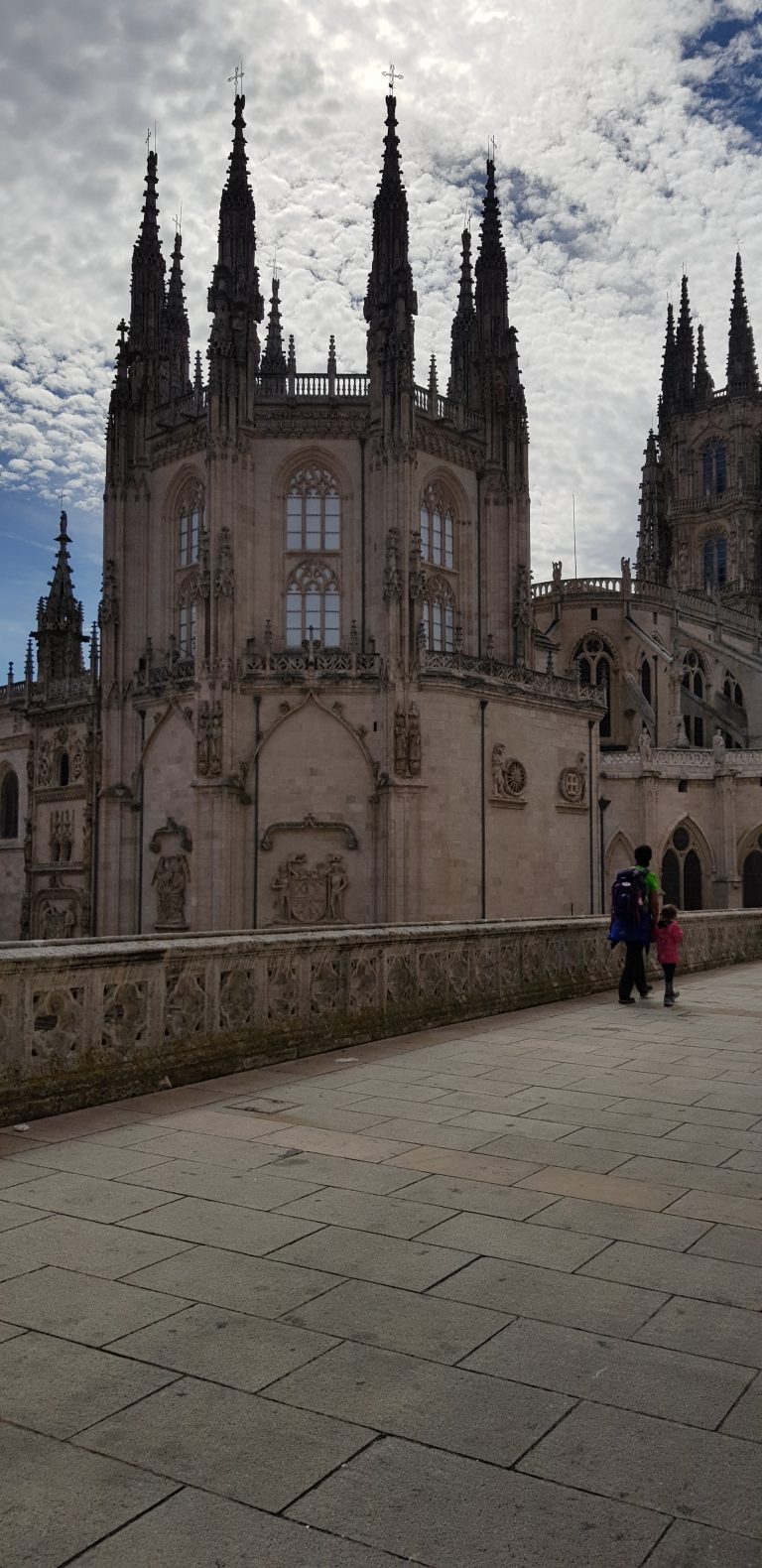 Read more about the article Ziua 13: Musafiri în miez de noapte